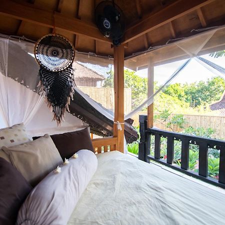 Rumah Singa - Holistic Healing Retreat Гили-Эйр Экстерьер фото